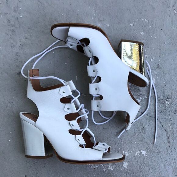 Shelly London  - Picture 1 of 9